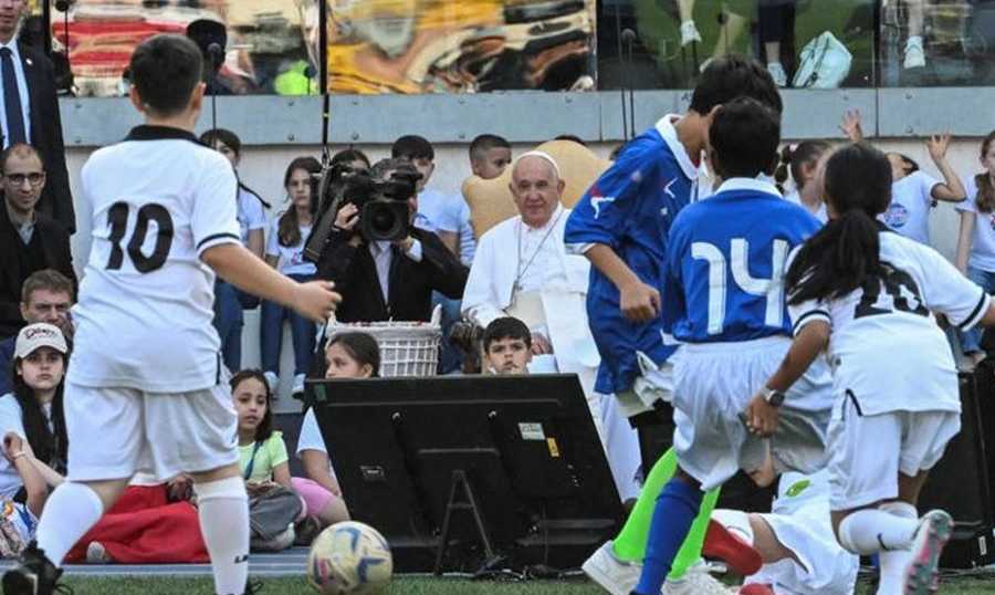 البابا فرنسيس في مباراة لكرة القدم… ماذا في التفاصيل؟