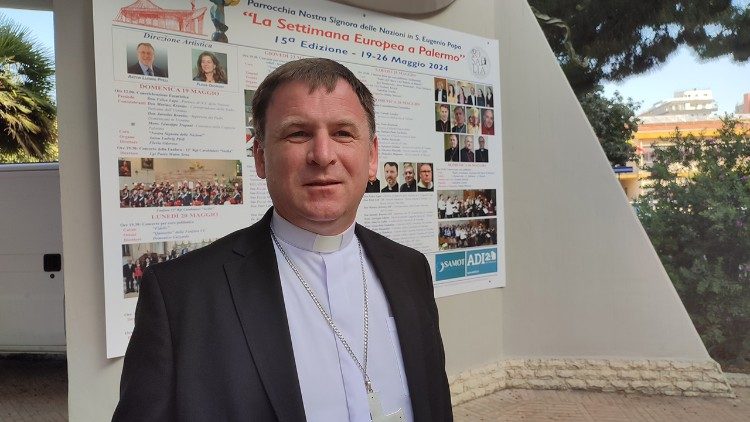 مقابلة مع أسقف أبرشية خاركيف الأوكرانية للاتين المطران بافلو هونشوراك