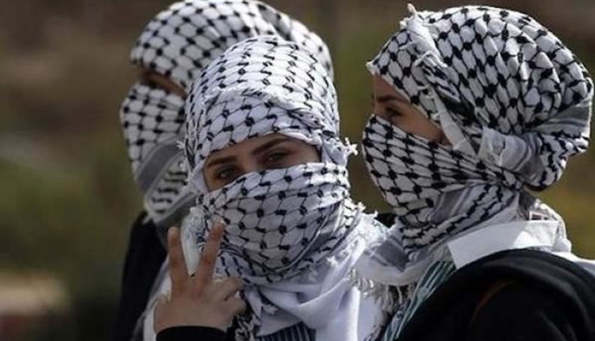 دولة تمنع ارتداء "الكوفية الفلسطينيّة" خلال امتحانات الشهادة الثانوية